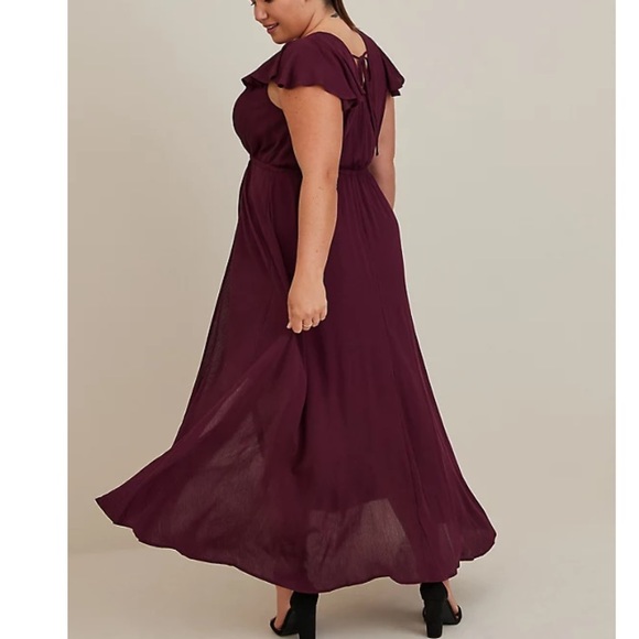 TORRID NWT WALK THROUGH MAXI DRESS - CRINKLE GAUZE WINE - Picture 3 of 5
